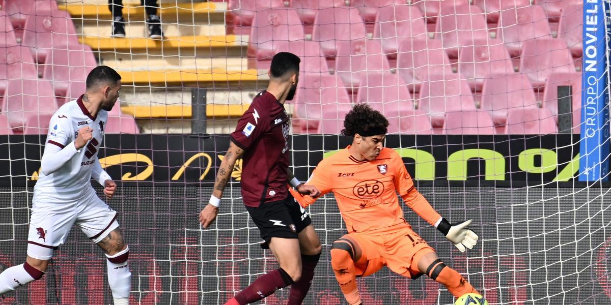 En Italia alucinan con el Memo Ochoa