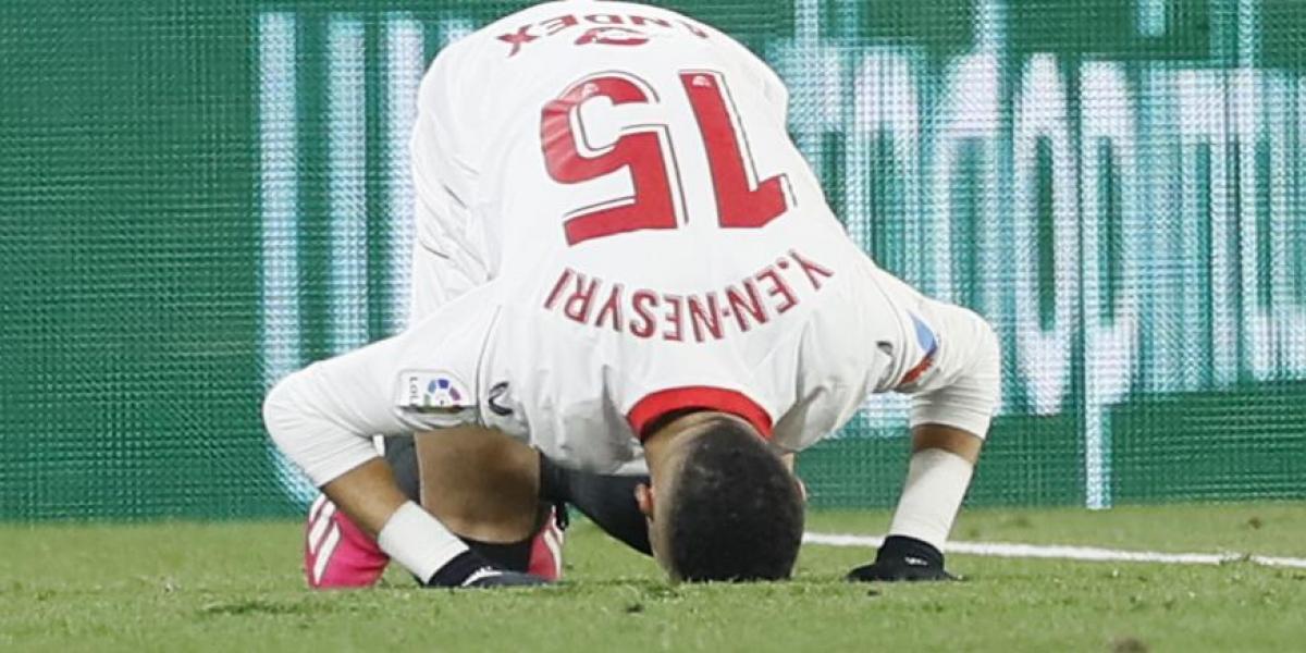 En-Nesyri: “Quiero a este club y ojalá me queden muchos goles por marcar”