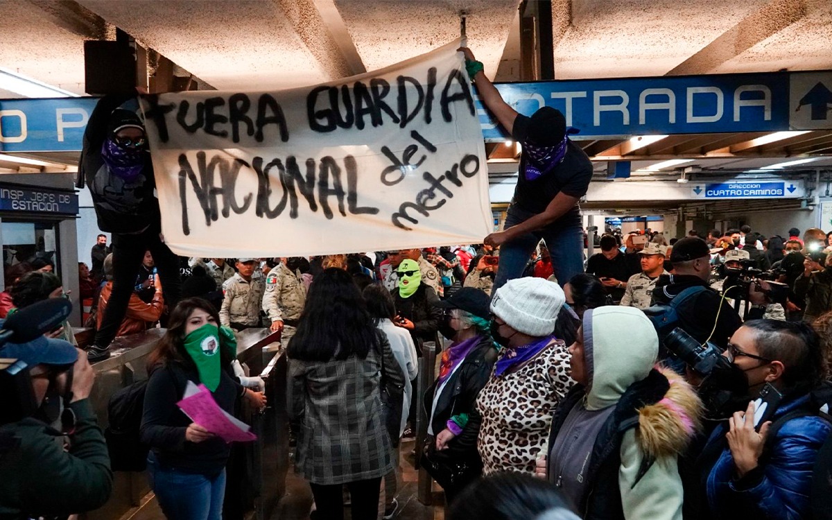 Encapuchadas realizan destrozos en Bellas Artes; protestan por presencia de Guardia Nacional | Videos