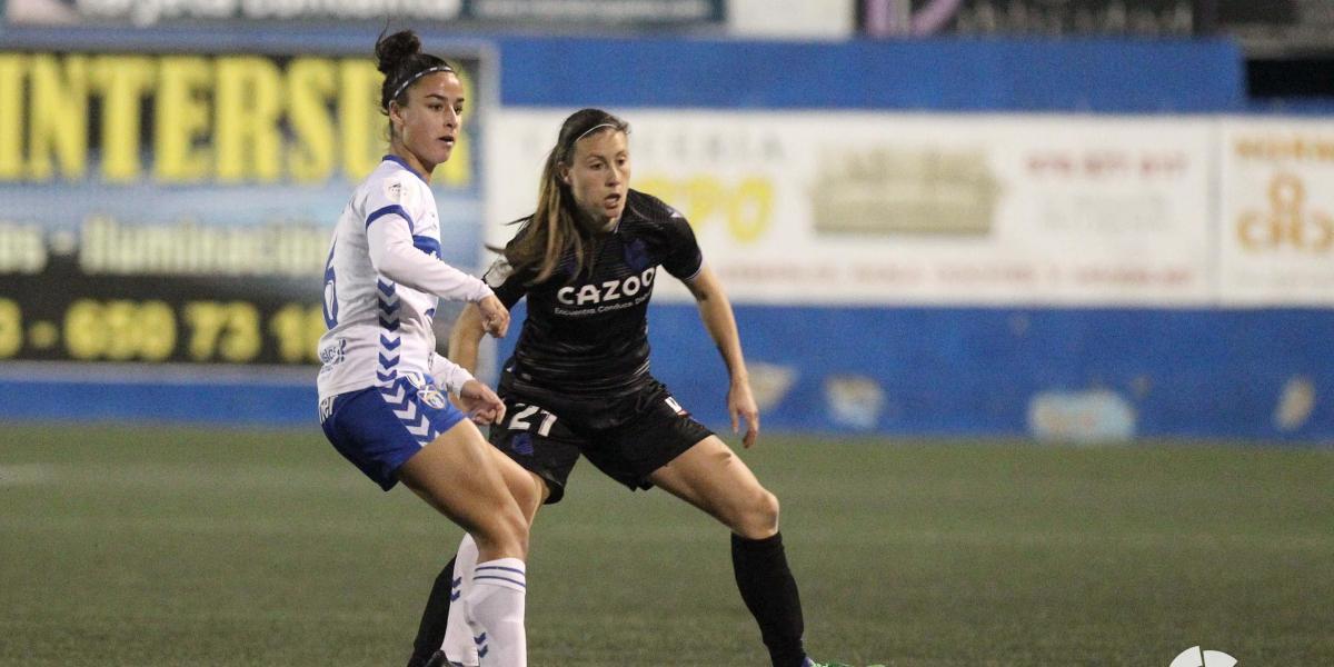 Escándalo arbitral y cruel derrota en el 93' en Tenerife