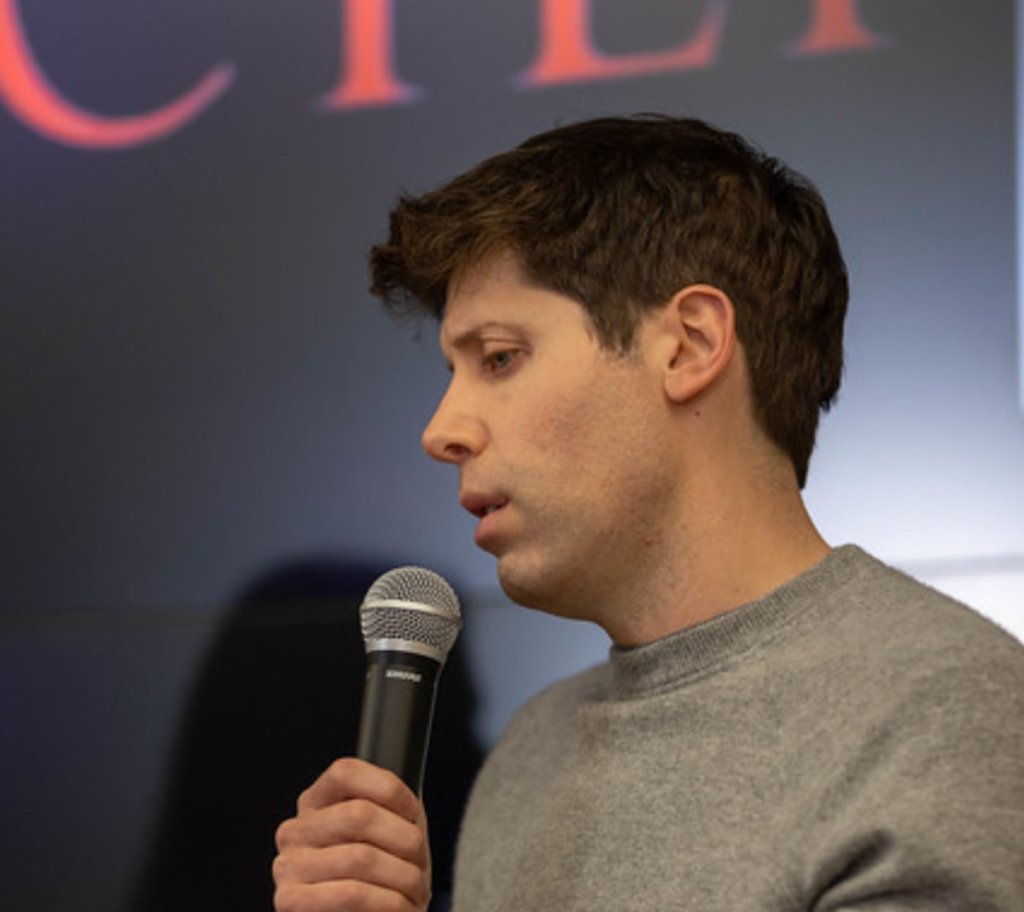 Ese acuerdo de Microsoft no es exclusivo, viene un video y más del CEO de OpenAI, Sam Altman