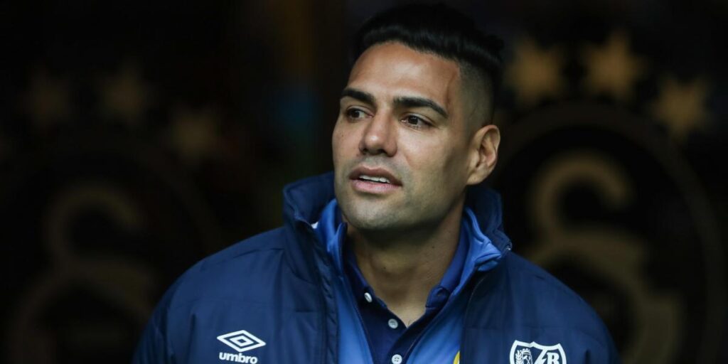 Falcao, en busca de una salida