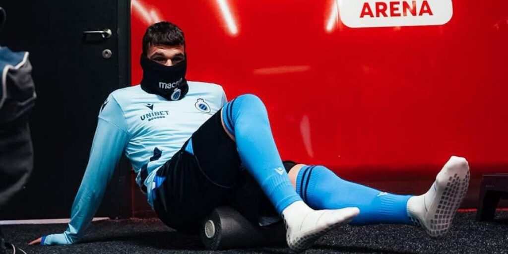 Ferran Jutglà se retira lesionado y es trasladado al hospital