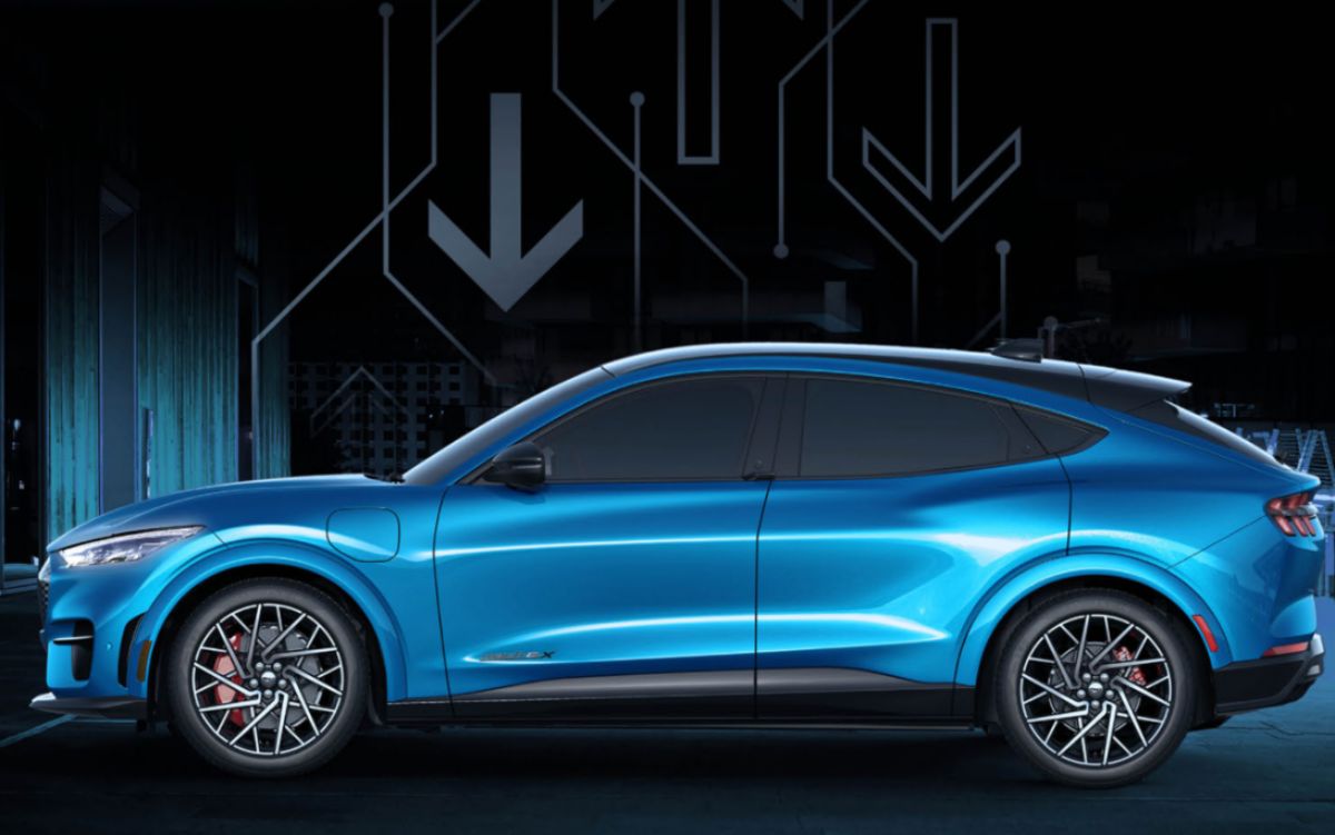 Ford bajará el precio de su Mustang eléctrico para competir con Tesla