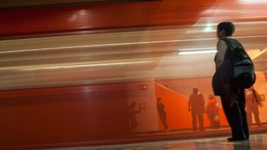 'Fue un accidente'; Mujer acusada de sabotaje por tirar aspas a vías del Metro da su versión