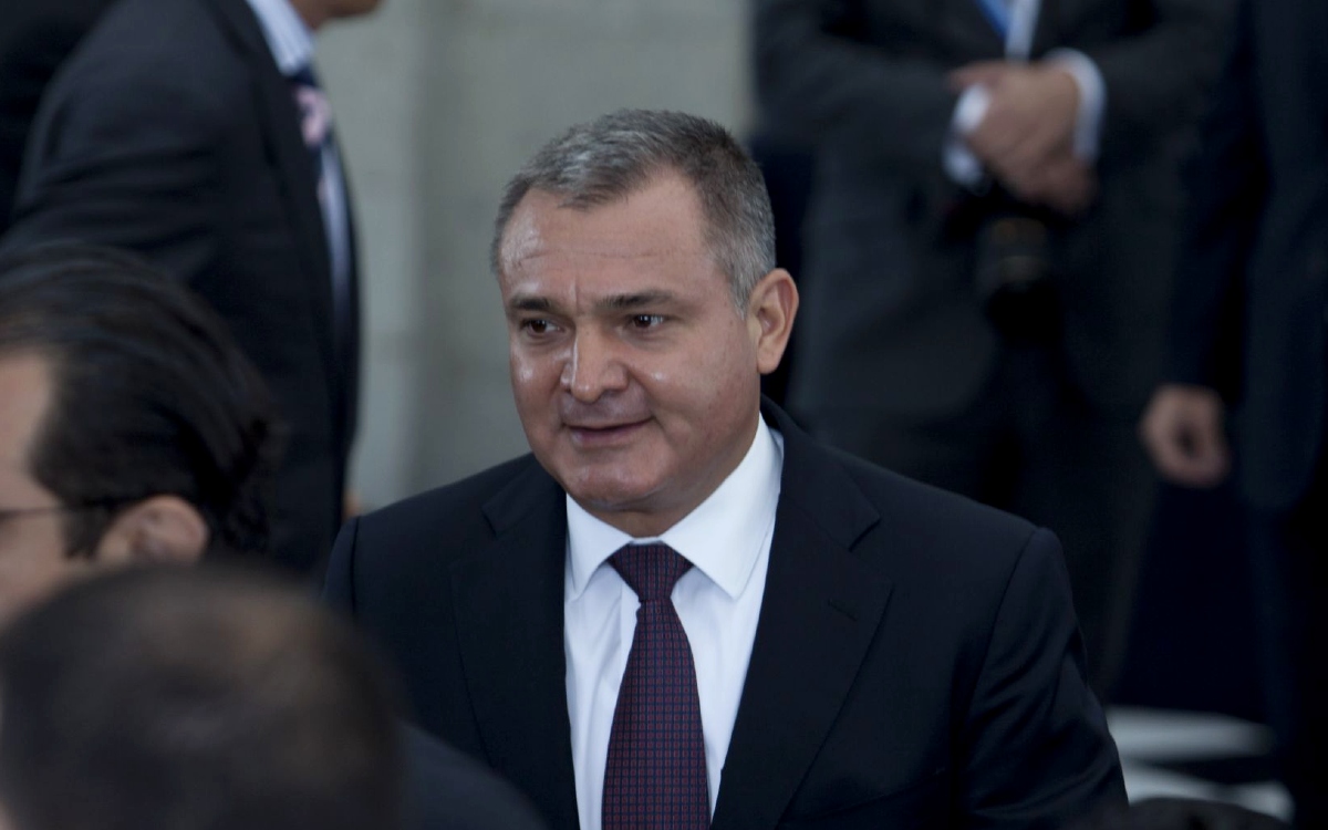 García Luna quiere mostrar fotos con Hillary Clinton en juicio: Esquivel