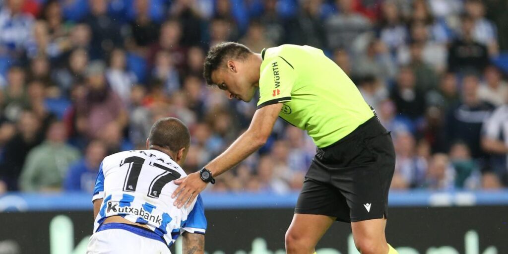 Gil Manzano para el Camp Nou