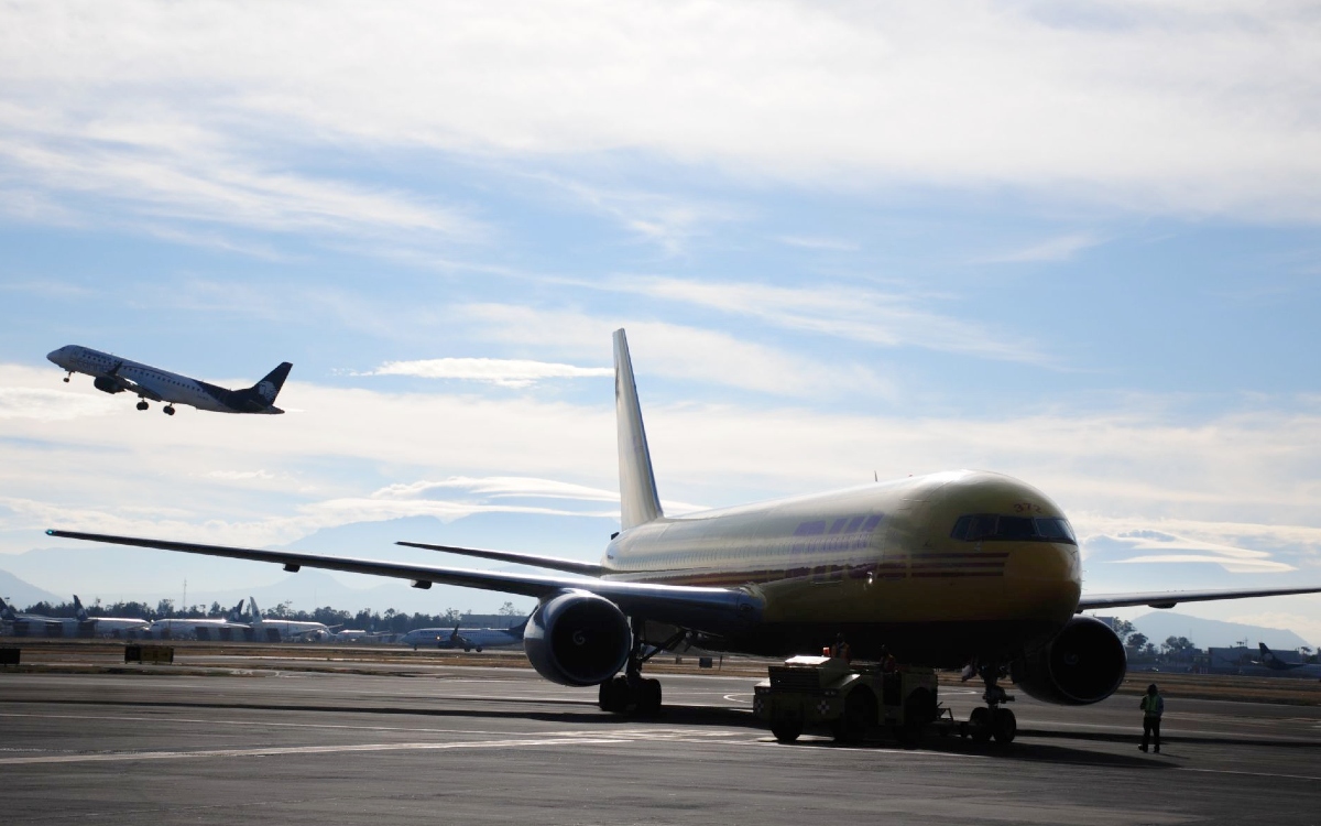 Gobierno amplía a 108 días el plazo para mudar transporte de carga al AIFA