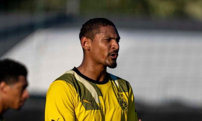 Haller sigue siendo un 'killer': 'Hat trick' en el 'set' del Dortmund contra el Basilea (6-0)