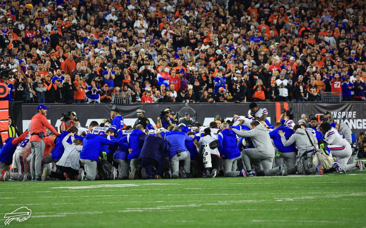 Hamlin se encuentra en ‘estado crítico’; posponen juego de la NFL