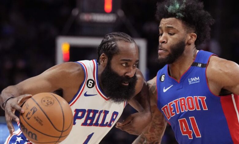 Harden y Embiid firman una paliza épica ante los Pistons