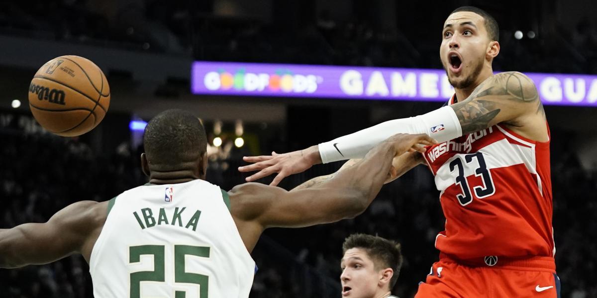 Ibaka vuelve con taponazo pero los Bucks se hunden sin Antetokounmpo