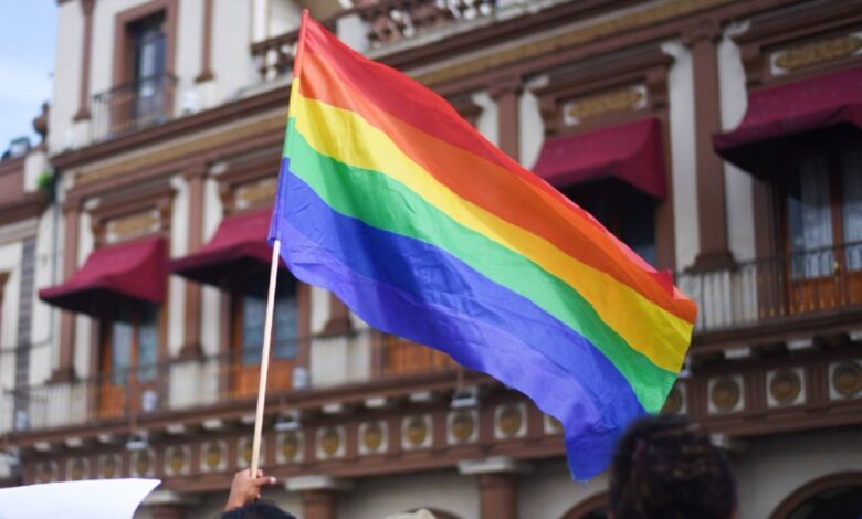 Iglesia anglicana mantiene rechazo a matrimonios homosexuales: 'Es la unión entre hombre y mujer'