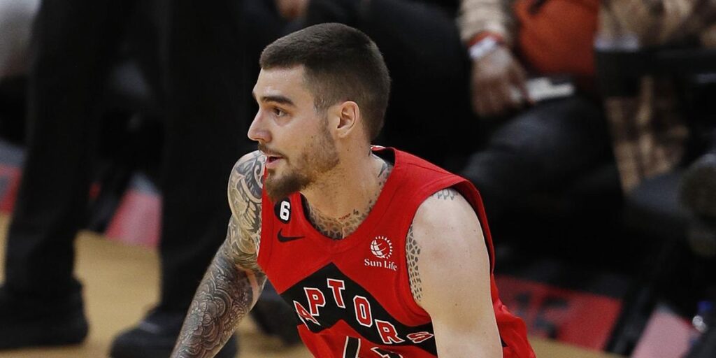 Impacto final de Juancho y victoria balsámica de los Raptors ante los Knicks