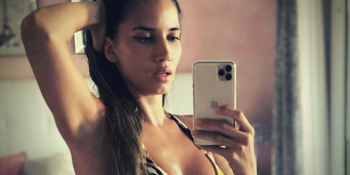 India Martínez presume de nalgas en su último posado en bikini