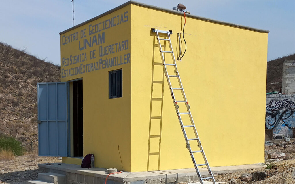 Instala la UNAM nueva estación sismológica para monitorear temblores en centro y norte del país