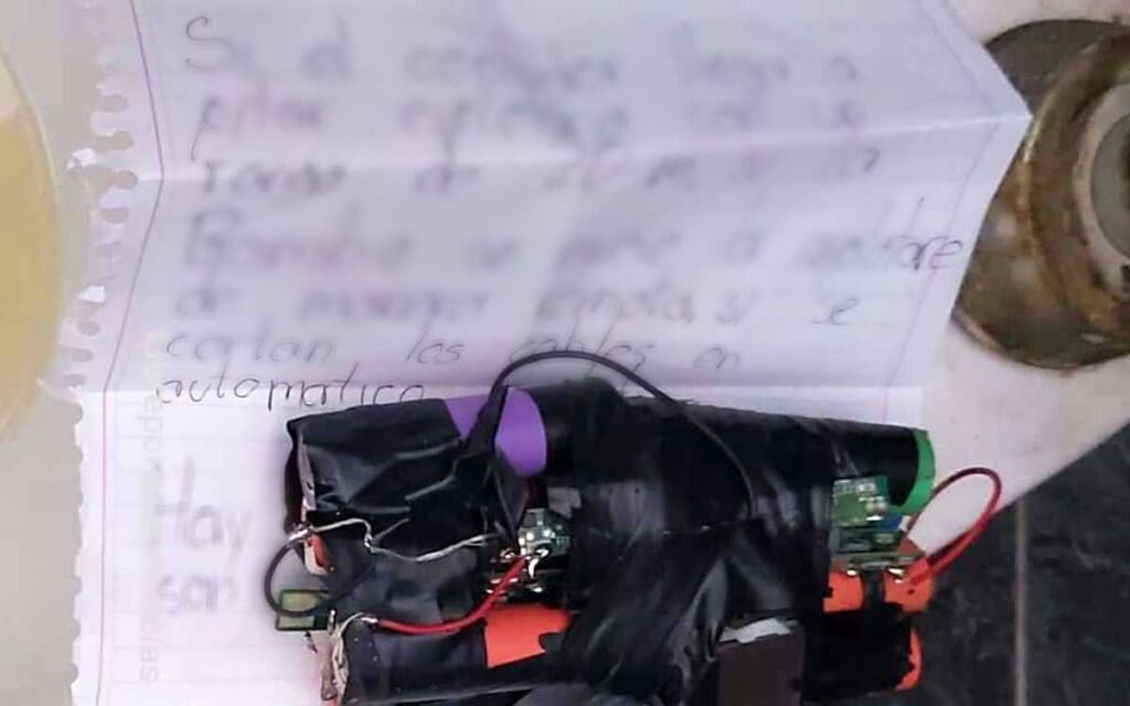 Investigan amenazas y bomba falsa en escuela | SLP