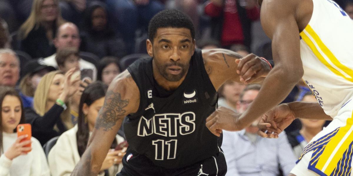 Irving atropella a Curry y los Warriors