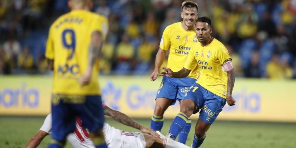 Jonathan Viera es tentado por el Al Nassr de Cristiano Ronaldo