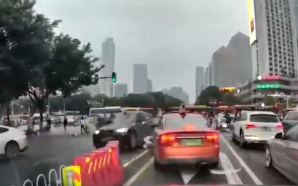 Joven embiste a peatones y mata a 5 en China | Video