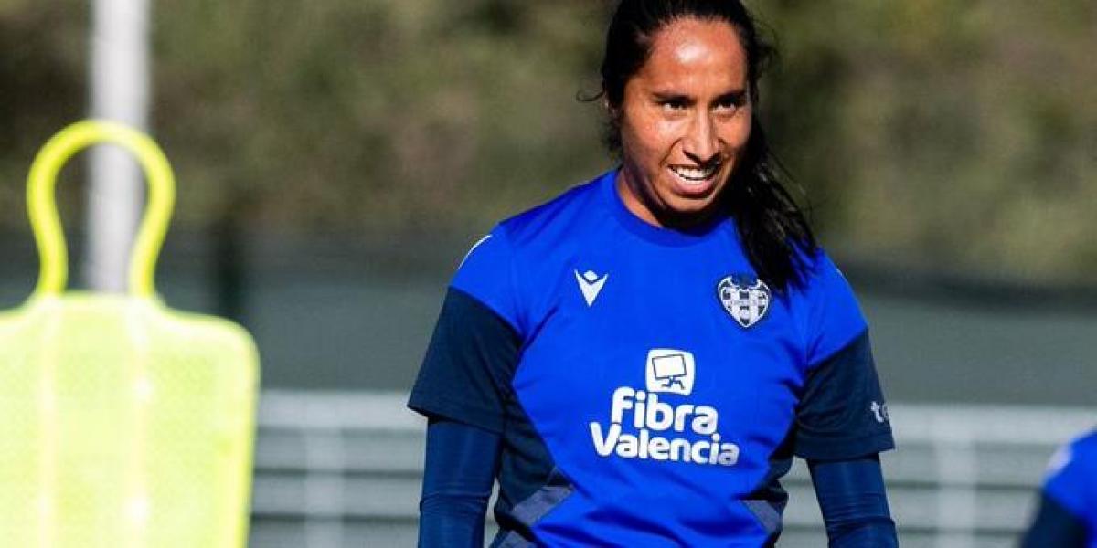 La Federación colombiana condena los insultos racistas a Mayra Ramírez