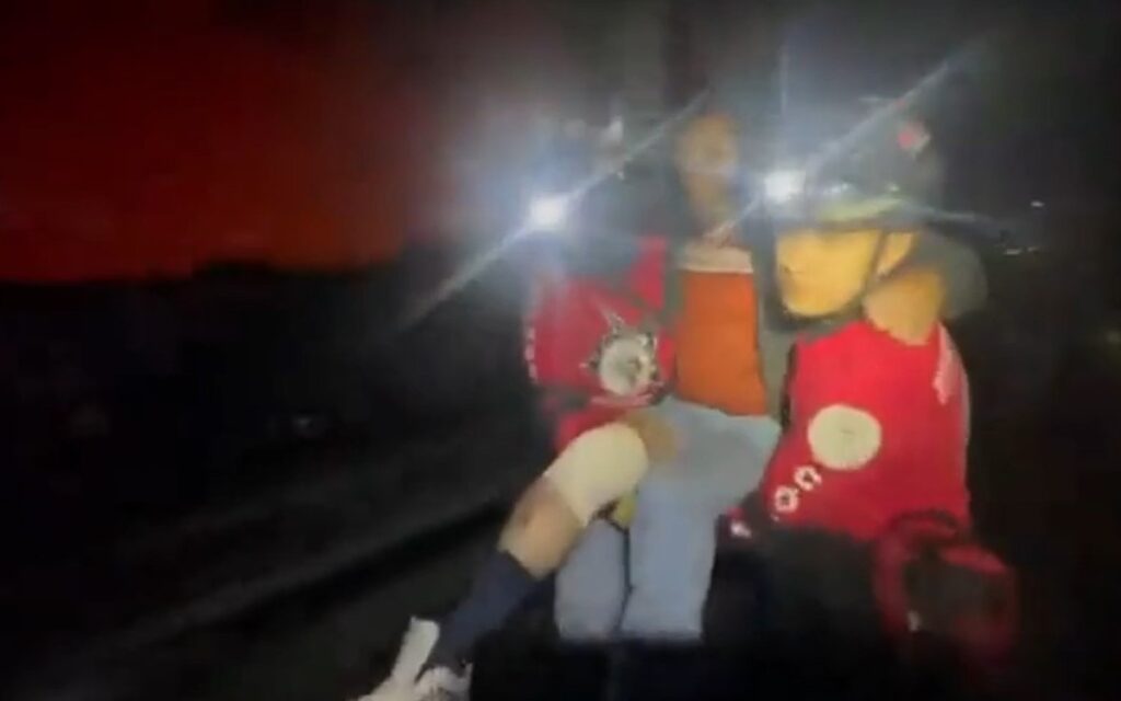 Las imágenes tras el choque de trenes en la Línea 3 del Metro | Videos