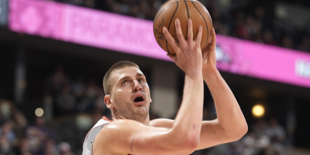 Los Nuggets ganan con Jokic en modo MVP