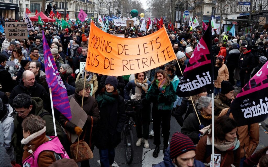 Miles protestan en Francia contra reforma de pensiones