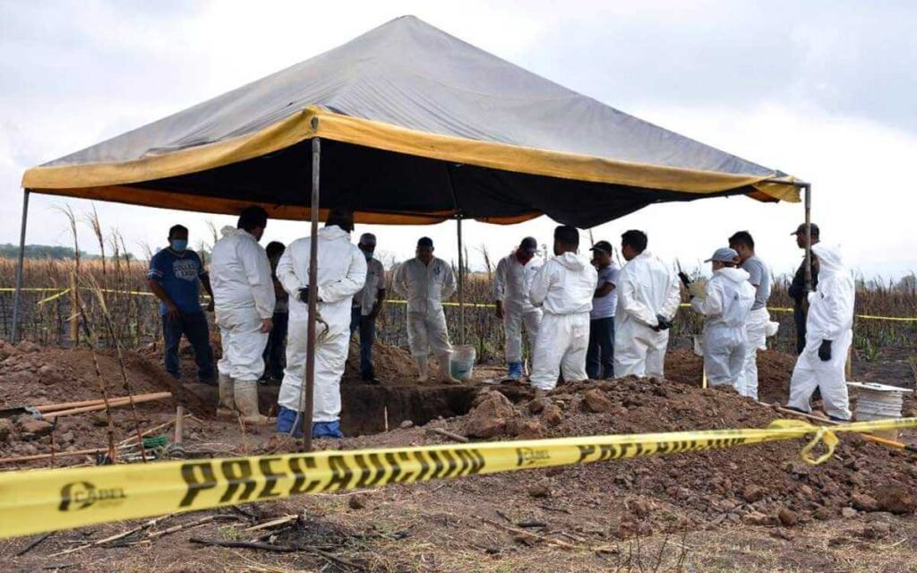 Mujer pide ayuda para enterrar a su hijo que estuvo desaparecido