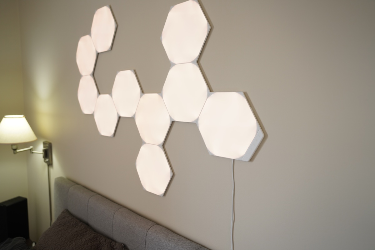 Nanoleaf presenta iluminación inteligente para techos, televisores y más