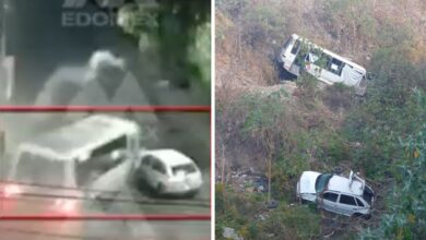 Naucalpan: Microbús choca contra dos autos y cae a barranco; confirman tres muertos