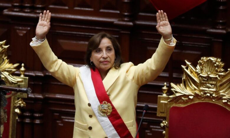 Perú: gobierno pide al Congreso “colocar por encima los intereses” del país