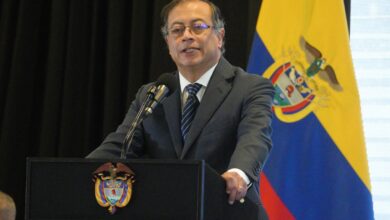 Petro anuncia un cese al fuego bilateral con cinco grupos armados: “La paz total será una realidad”