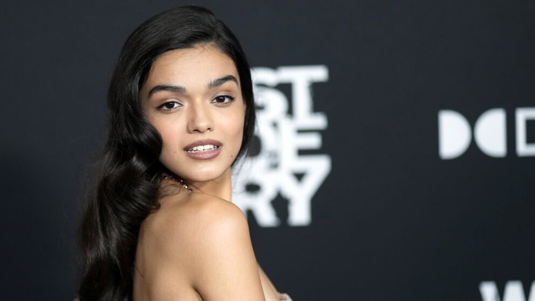 Rachel Zegler confiesa tener miedo de los paparazzi: «No soy Jennifer Lopez»