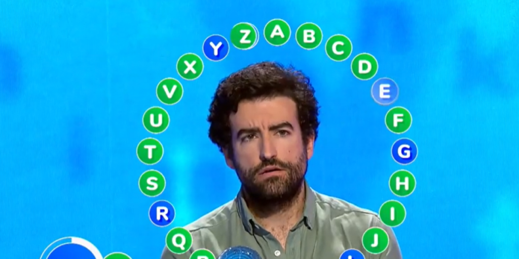 Rafa se la juega en 'El Rosco' y manda a Orestes a la 'Silla Azul' en 'Pasapalabra'