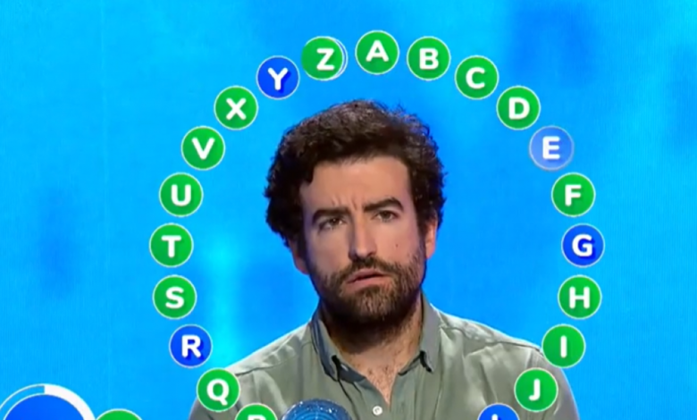 Rafa se la juega en 'El Rosco' y manda a Orestes a la 'Silla Azul' en 'Pasapalabra'