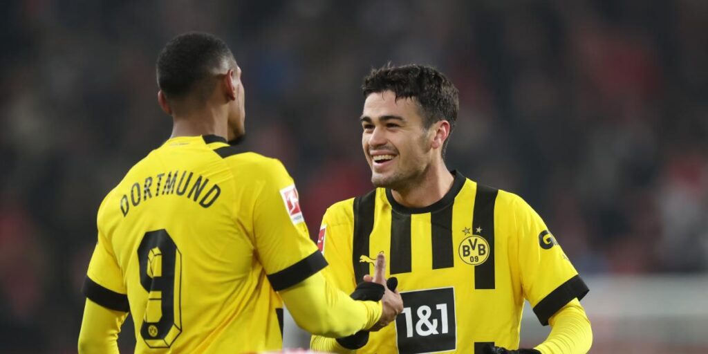 Reyna, asistido por Haller, rescata a un Borussia Dortmund sin Bellingham