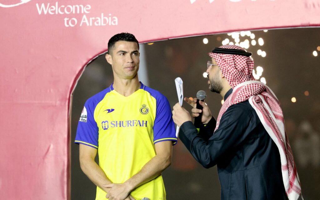 Ronaldo no debe dejar que Arabia Saudí limpie su imagen con fichaje: Amnistía Internacional