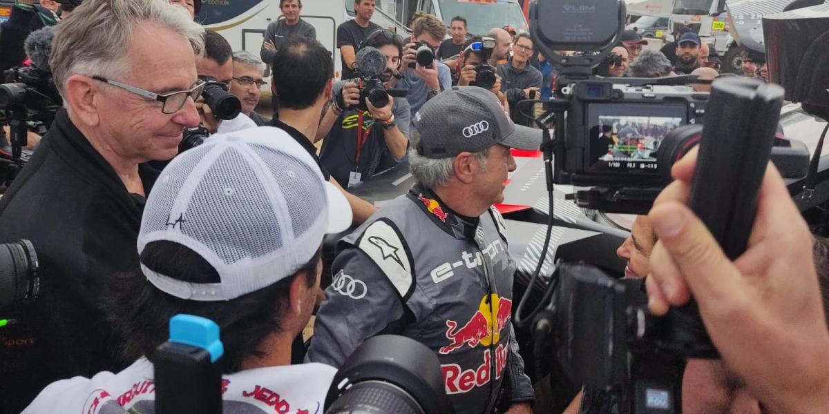 Sainz, feliz por ganar ante su familia: "Es un día especial"