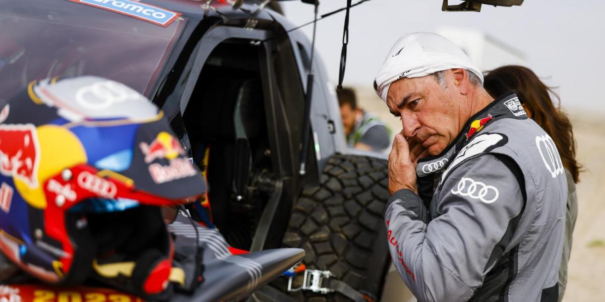 Sainz no llega a meta e intentará seguir este viernes: "He visto volar a Peterhansel"