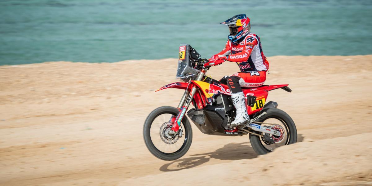 Sanders: "Me sometí a muchas operaciones; intento ser prudente"