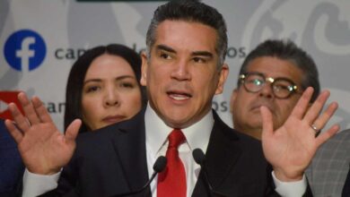 Sansores exhibió conversaciones entre Alejandro Moreno y Javier Tejado
