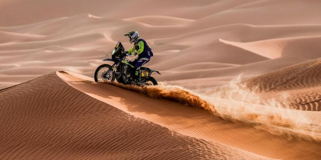 Santolino se mete en el Top-10 de motos