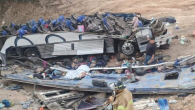 Sin identificar uno de los 15 turistas guanajuatenses muertos en volcadura en Nayarit