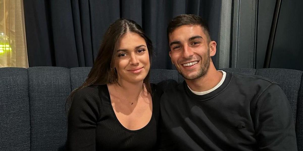 Sira Martínez y Ferran Torres, más unidos que nunca, desean a sus seguidores un feliz 2023