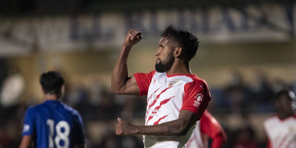 Sousa, a por una salida de última hora