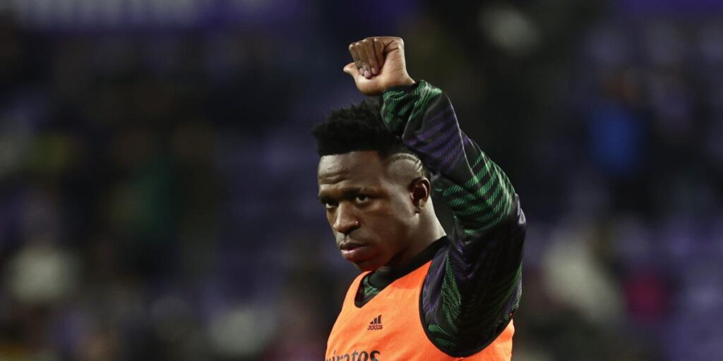 Tebas carga contra Vini