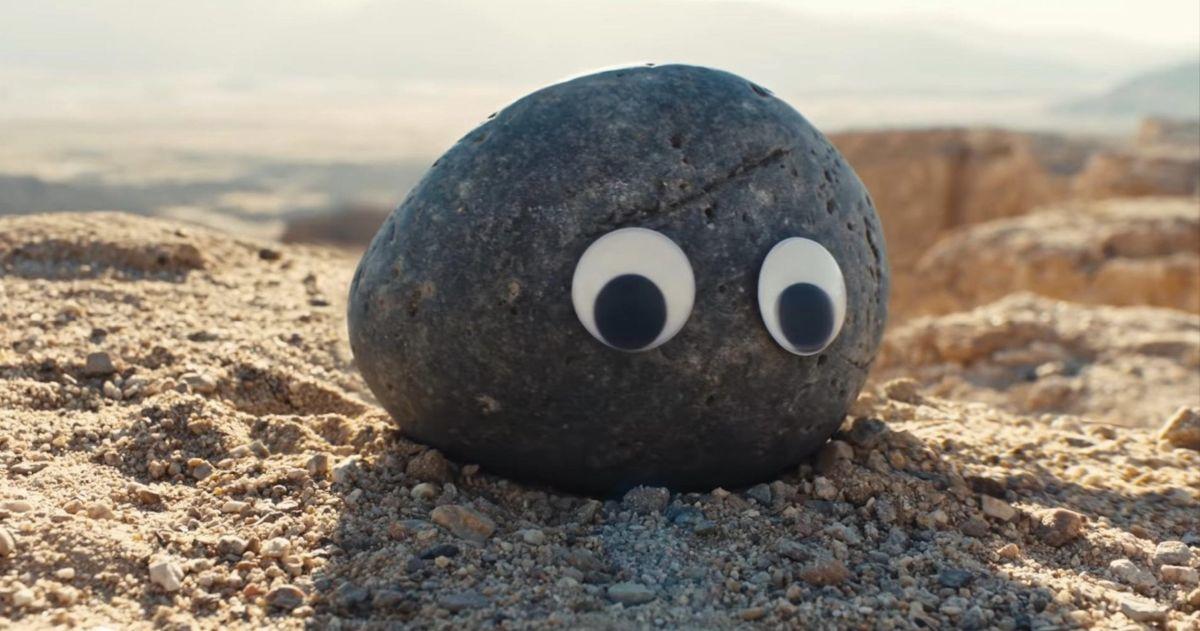 Todo en todas partes, todo a la vez, ahora vendiendo rocas oficiales para mascotas