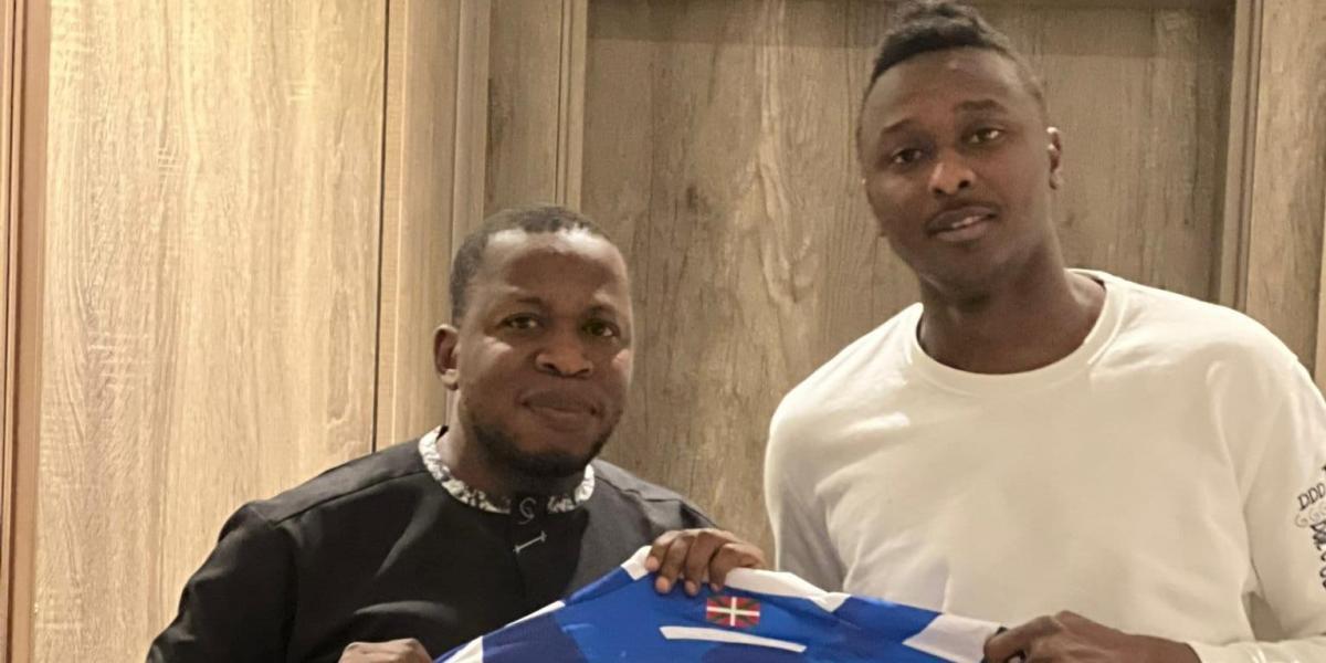 Todo es mentira, por Sadiq Umar