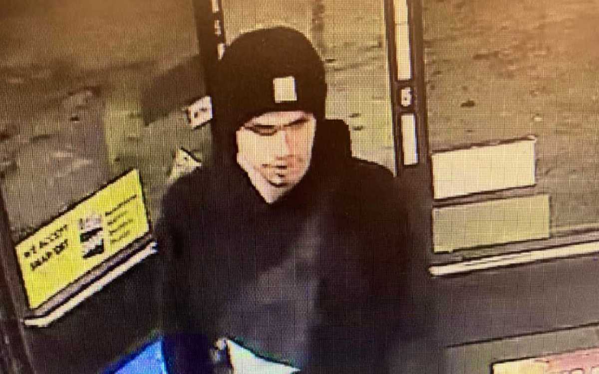 Tres muertos por tiroteo en Washington; buscan a joven de 21 años